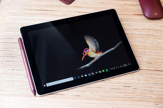 对标iPad！微软发布入门级平板Surface Go