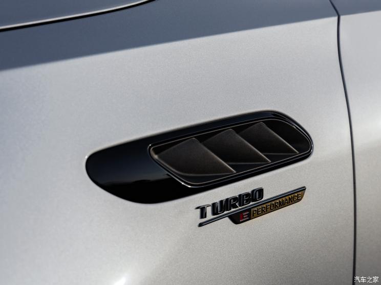 梅赛德斯-AMG 奔驰C级AMG新能源 2023款 AMG C 63 S 4MATIC