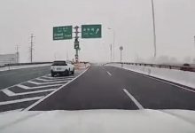 突发！上海一车辆失控翻下高架桥并起火-透彻科技