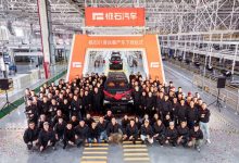 11月中旬交付 极石01首台量产车下线-透彻科技